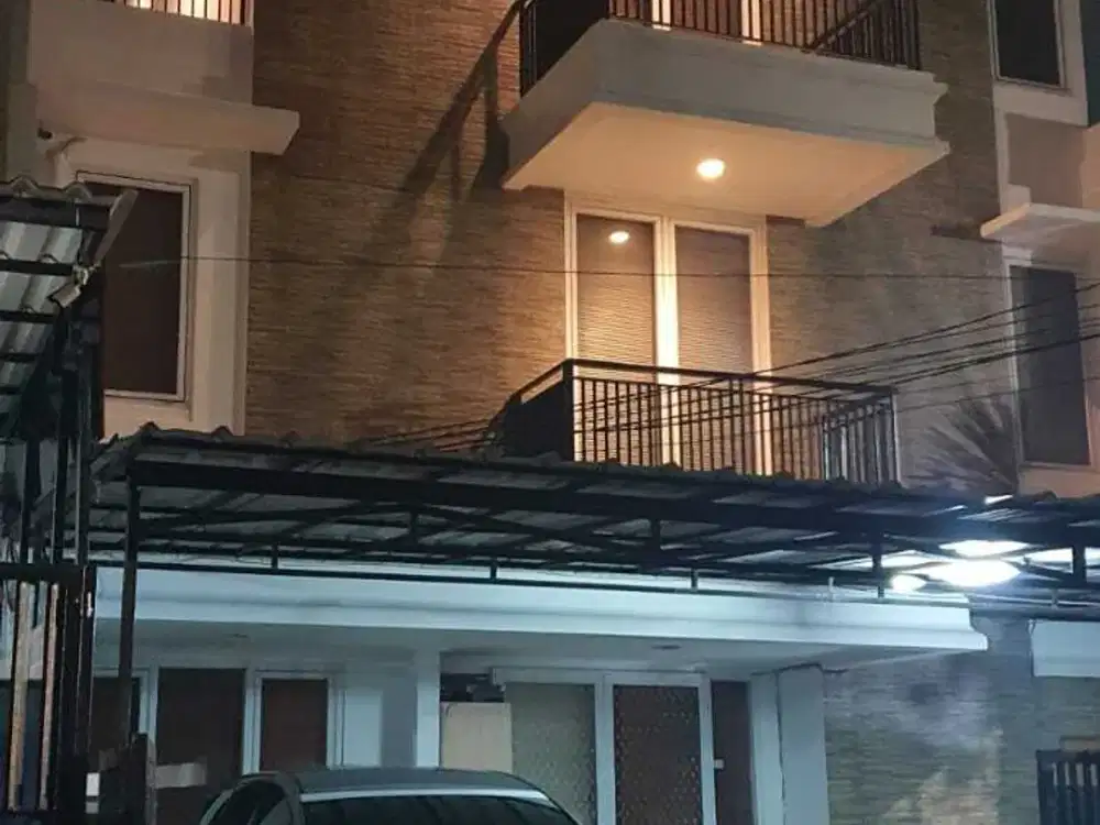 Turun Harga, Rumah 3 Lantai Minimalis, Janur Elok, 9x17, Jalan 3 Mobil