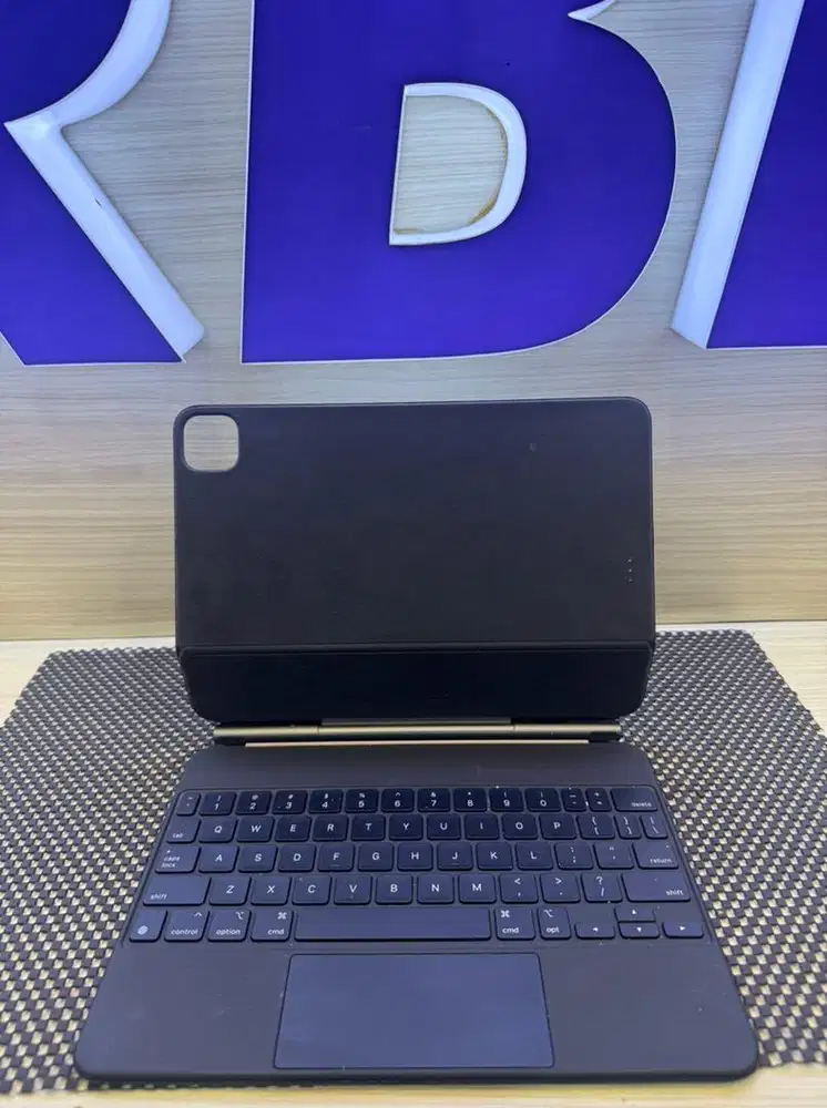 SECOND MAGIC KEYBOARD APPLE