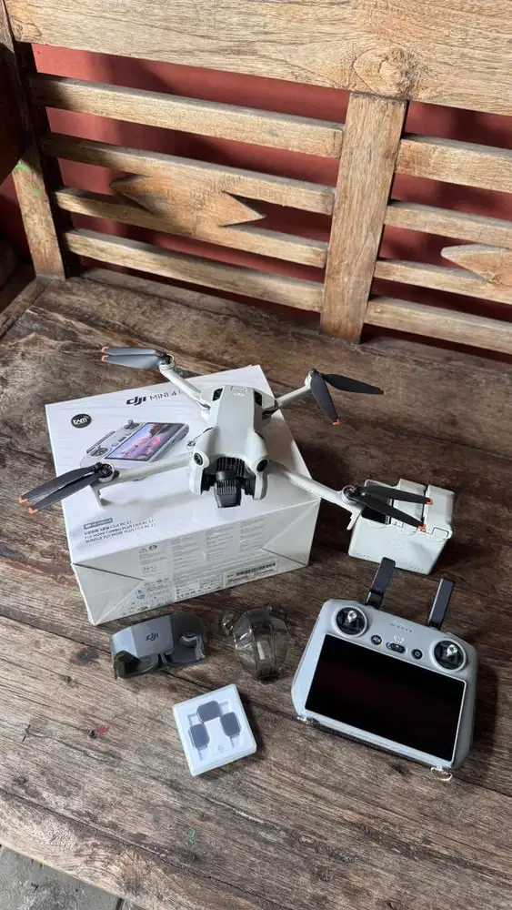 DJI Mini 4 Pro Combo Pluc RC 2