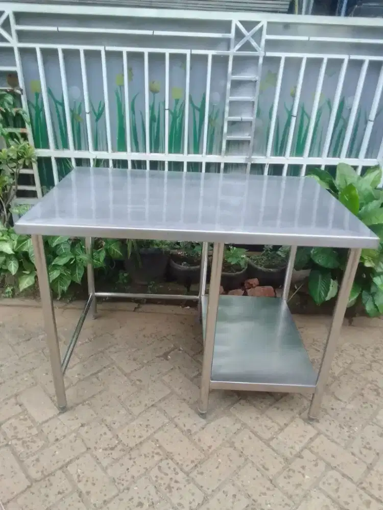 Meja stainless ukuran 115x70x85