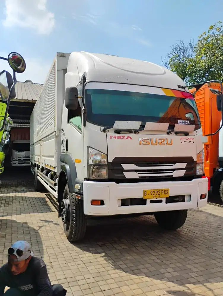 WING BOX ISUZU GIGA FVR 34 U 245PS TAHUN 2019