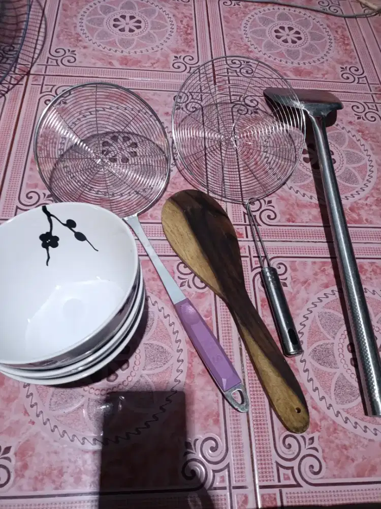 Peralatan dan perlengkapan dapur