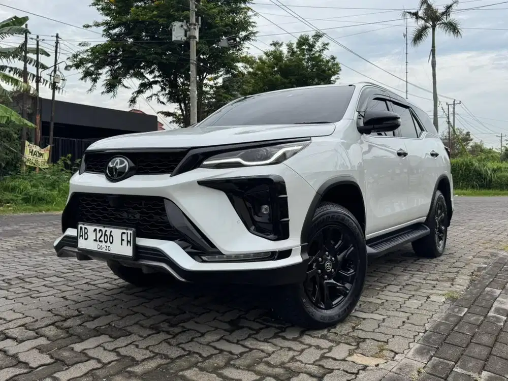 Km 9rb! Fortuner GR 2.8 TSS Legender Facelift 2025 Mobil Baru!
