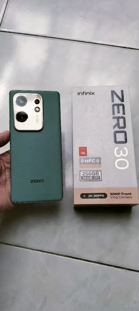 Infinix zero 30 16 /256 gb