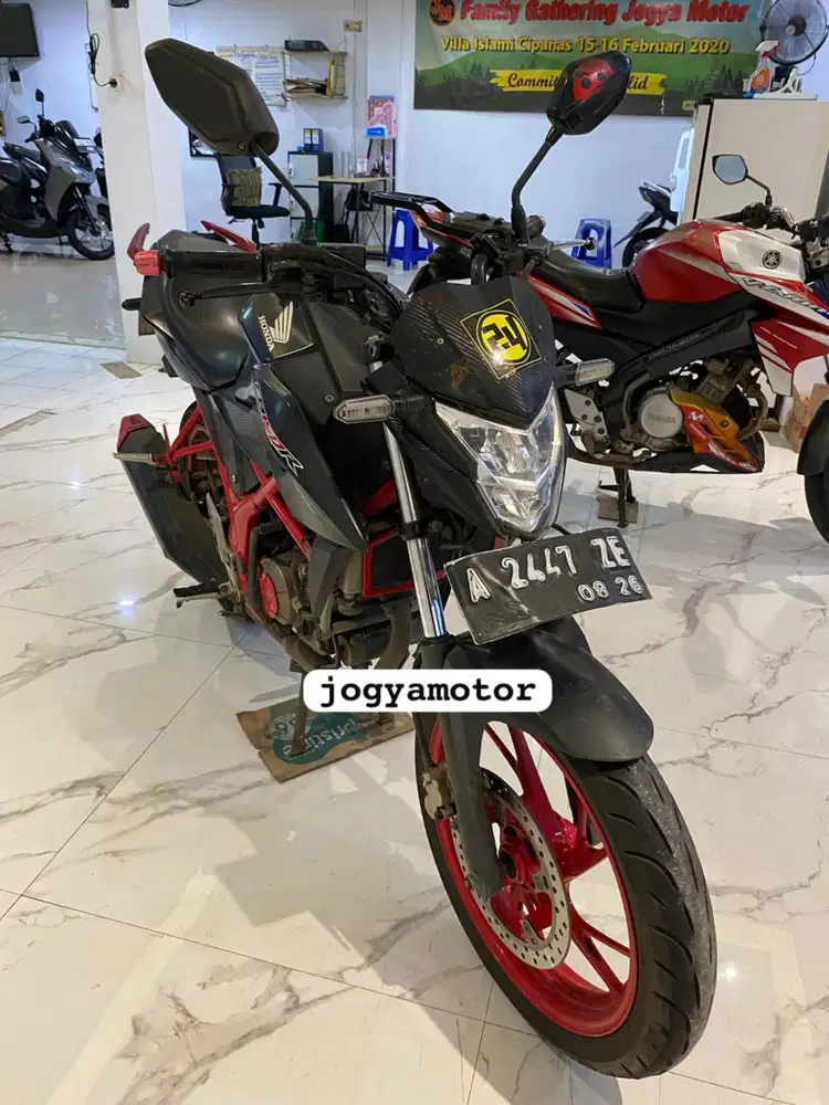 (B) honda cb 150 r tahun 2016