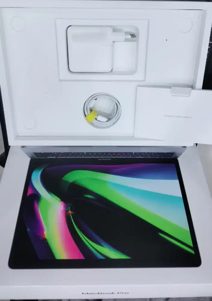 Apple Macbook pro M2 13 inci 8/256 ibox Like new Bh Batre 100 CC 14