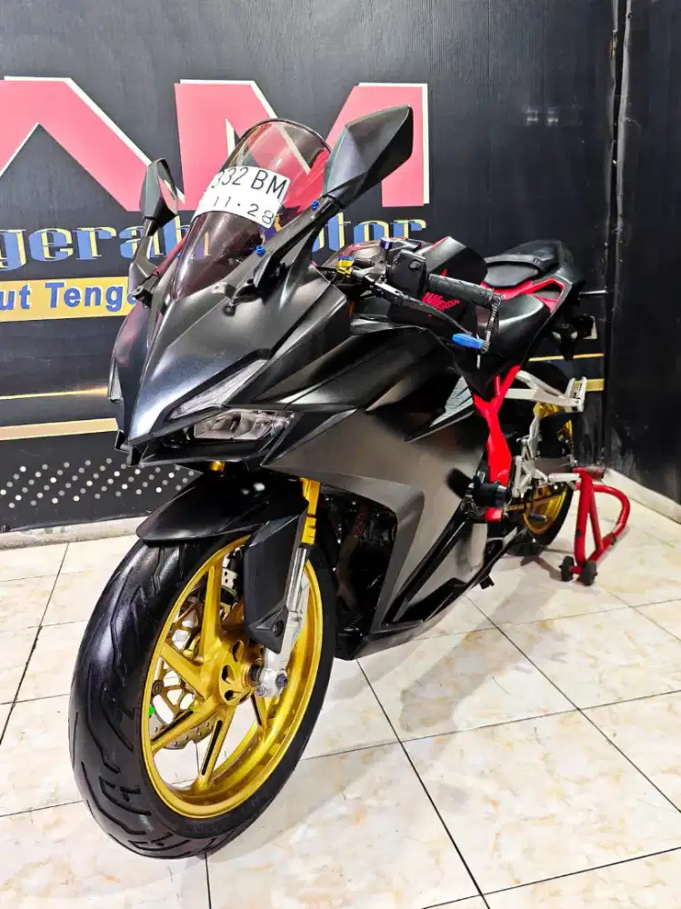 Honda CBR250RR STD TH 2018 Matte black satset