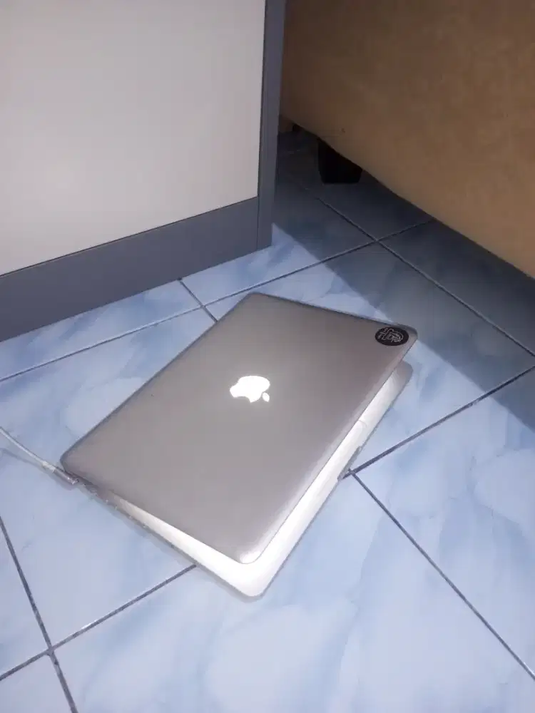 Macbook pro A1278 tahun 2012
