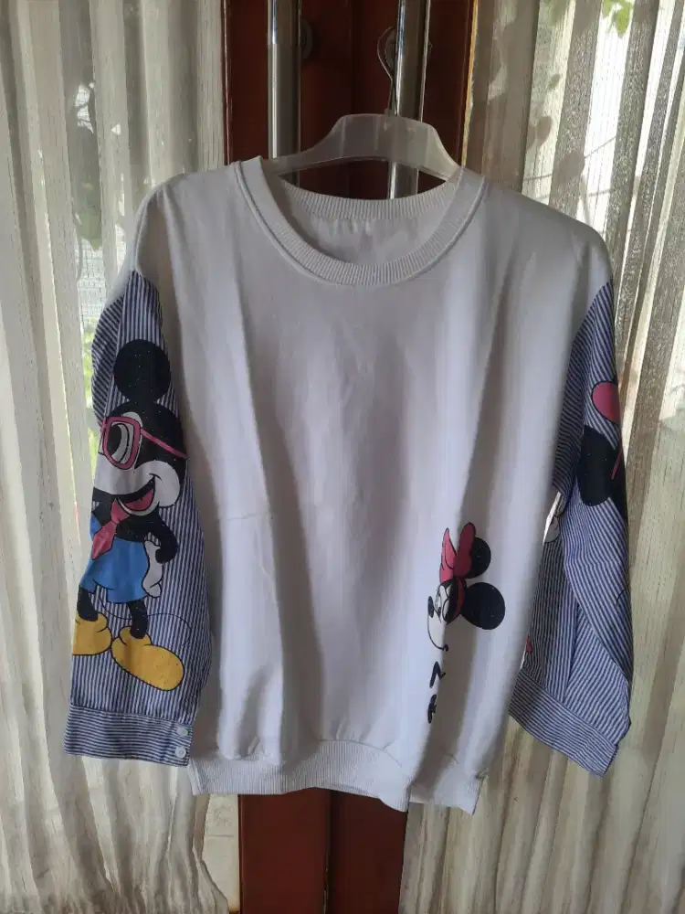 Kaos mickey kombinasi