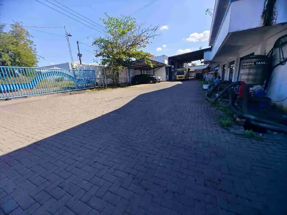 Dijual via lelang Gudang Jln Dumar Industri Asemrowo Surabaya