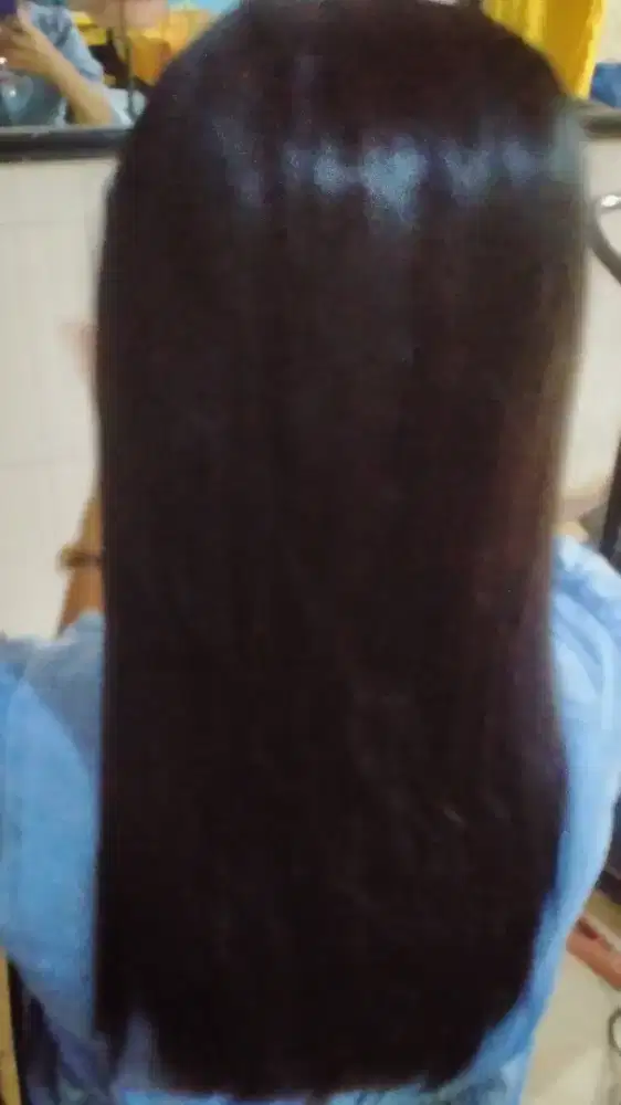 Asisten salon kecantikan