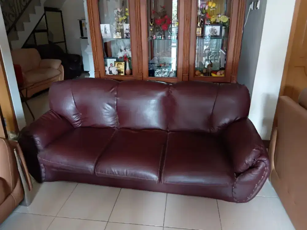 Sofa ruang tamu