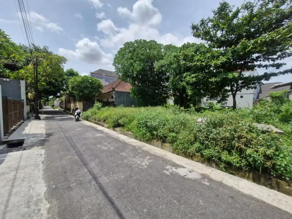 Dijual Tanah Strategis Di Jalan Trijata Denpasar Timur Bali.  Lokasi Sangat Dekat Dari RS Bayangkara & RS Puri Raharja , Wr Supratman ,Pasar Kreneng.