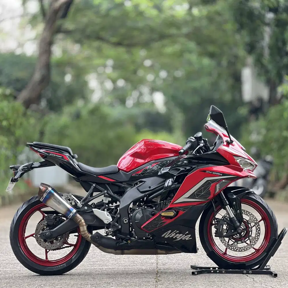 KAWASAKI ZX25R ABS TFT MERAH 2023 KM LOW PAJAK PANJANG SIAP GAS