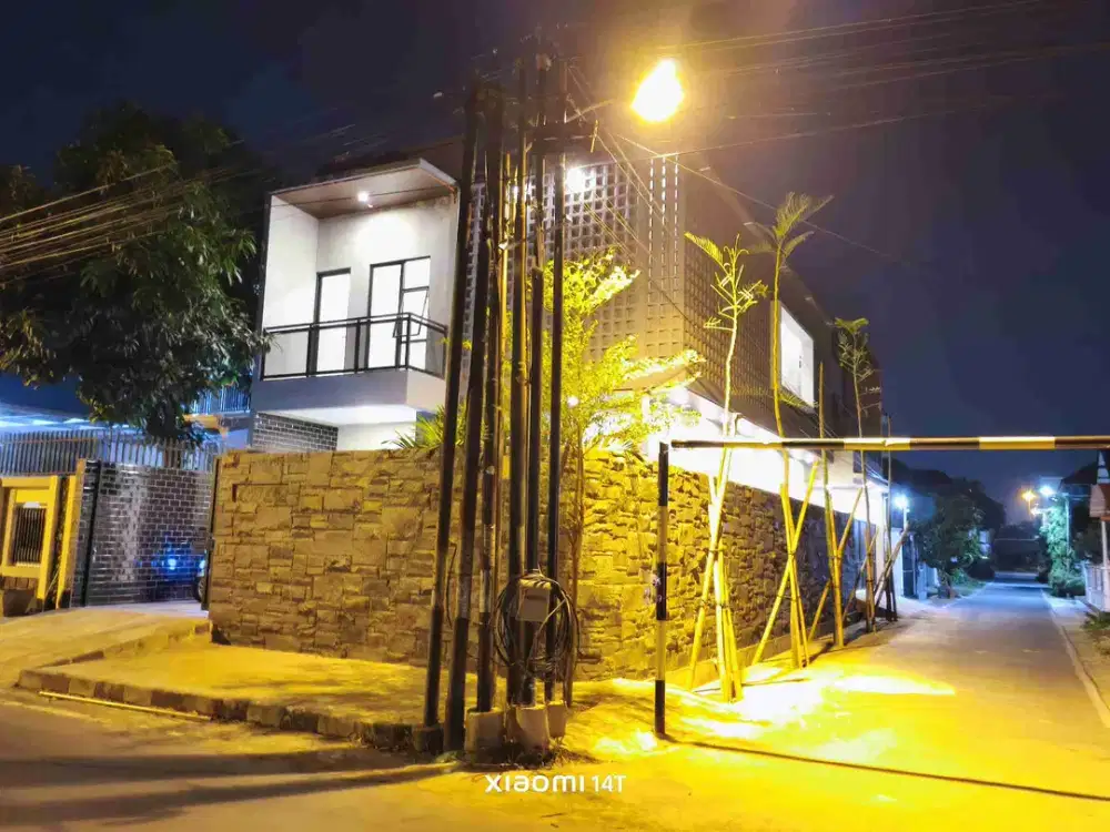 RUMAH KOLAM RENANG BARU SUMBER SOLO