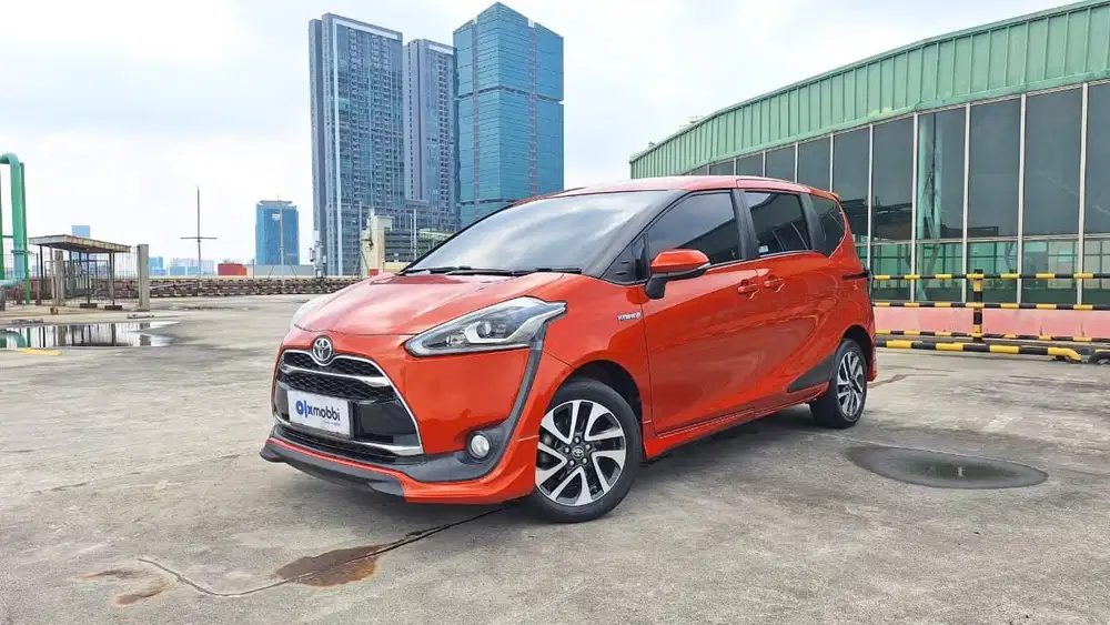 Pajak Panjang - Toyota Sienta 1.5 Q Bensin-AT 2017