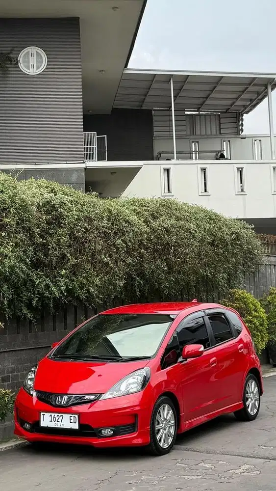 LOW KM. Honda Jazz RS Matic 2014