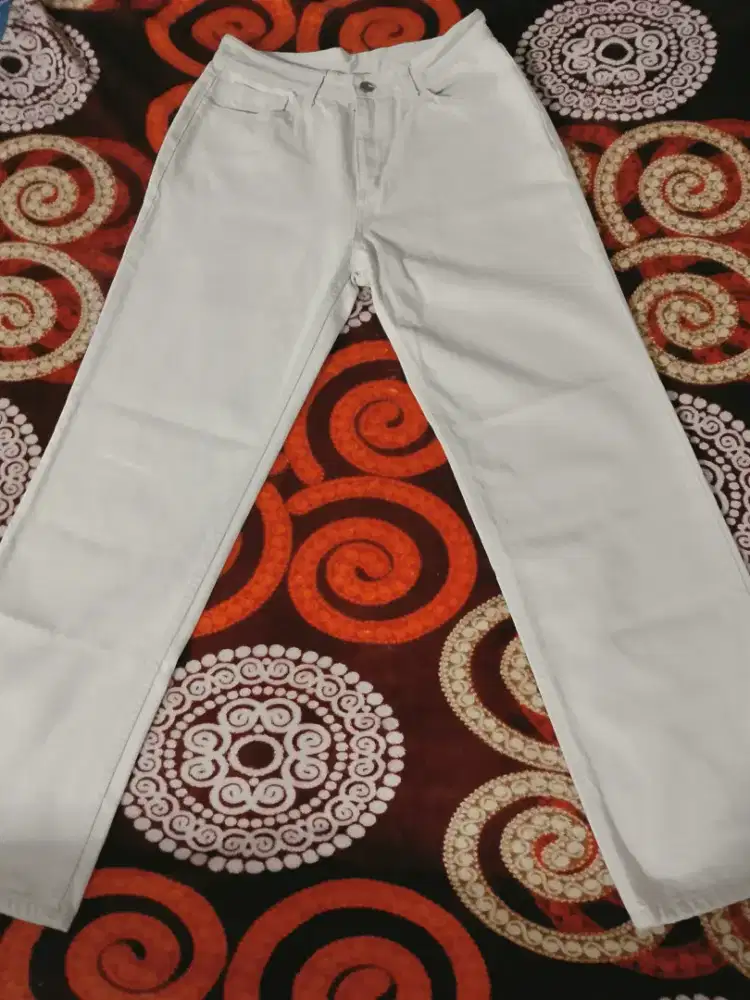 Preloved Jeans Warna Krem