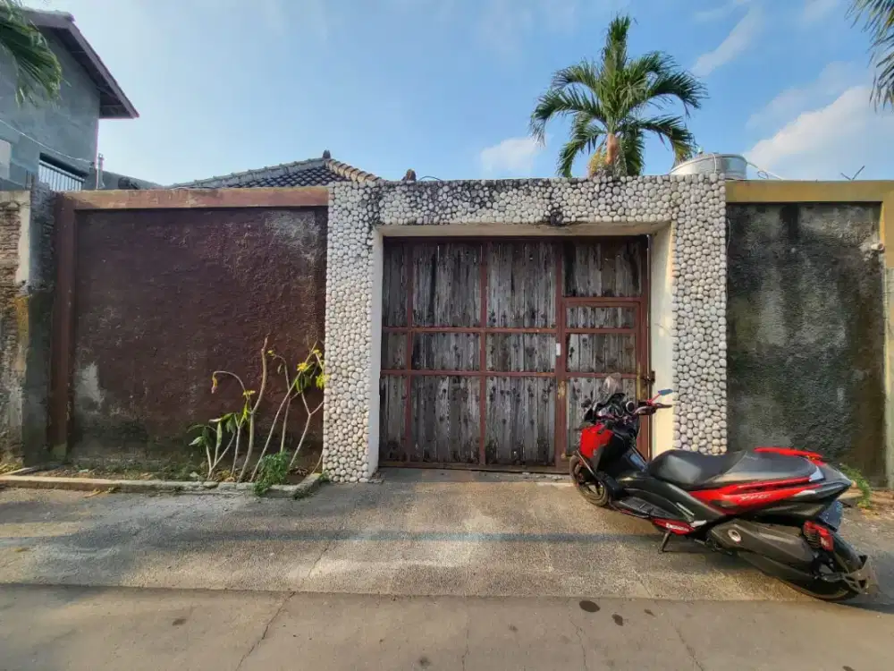Rumah Seniman colomadu deket bandara dan tol