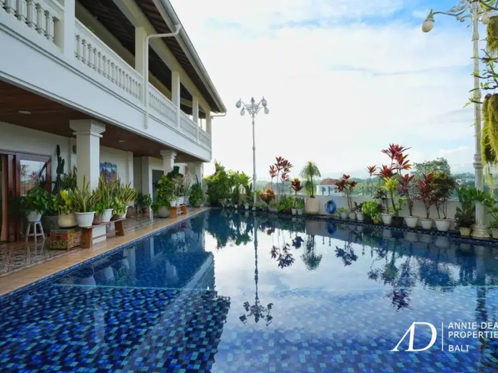 FREEHOLD COLONIAL-STYLE 6-BEDROOM VILLA WITH RICE FIELD VIEW - KABA-KABA