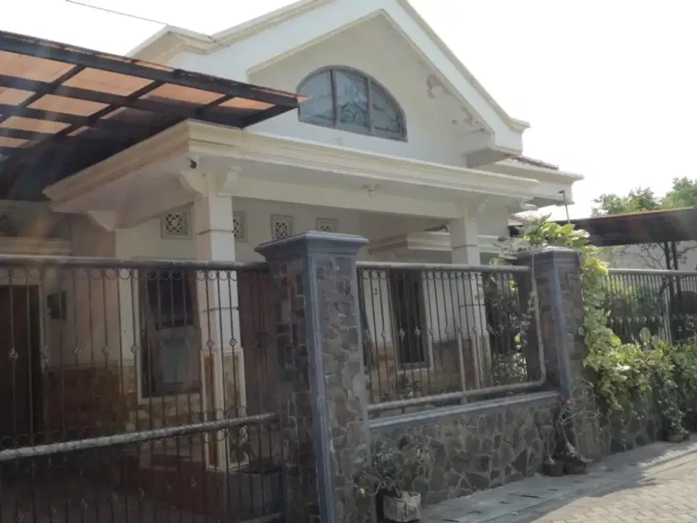 DIJUAL RUMAH SELANGKAH KE RAYA A YANI PERUM TAMAN KETINTANG BARU