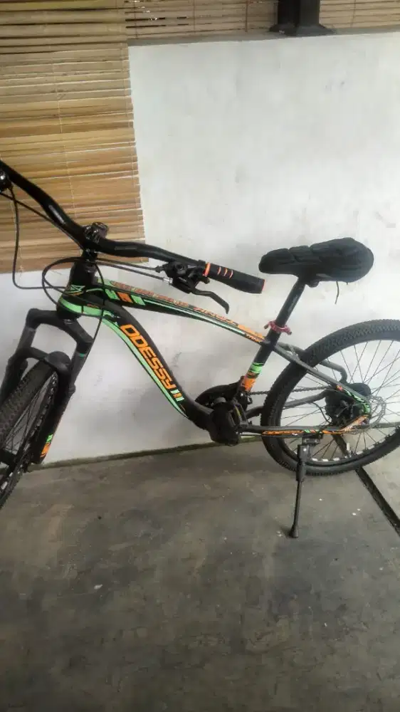 Sepeda anak sedang ukuran 16