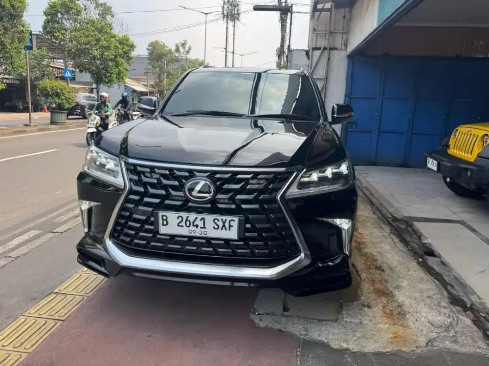 Lexus LX570 th 2008 Facelif 2022 ST