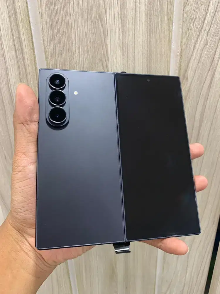 Samsung Z Fold 7 12/256GB - Garansi SEIN (November 2026)