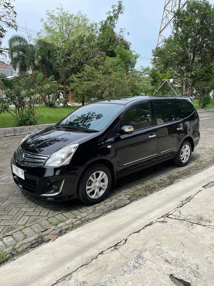 Nissan Grand livina 2012 Bensin