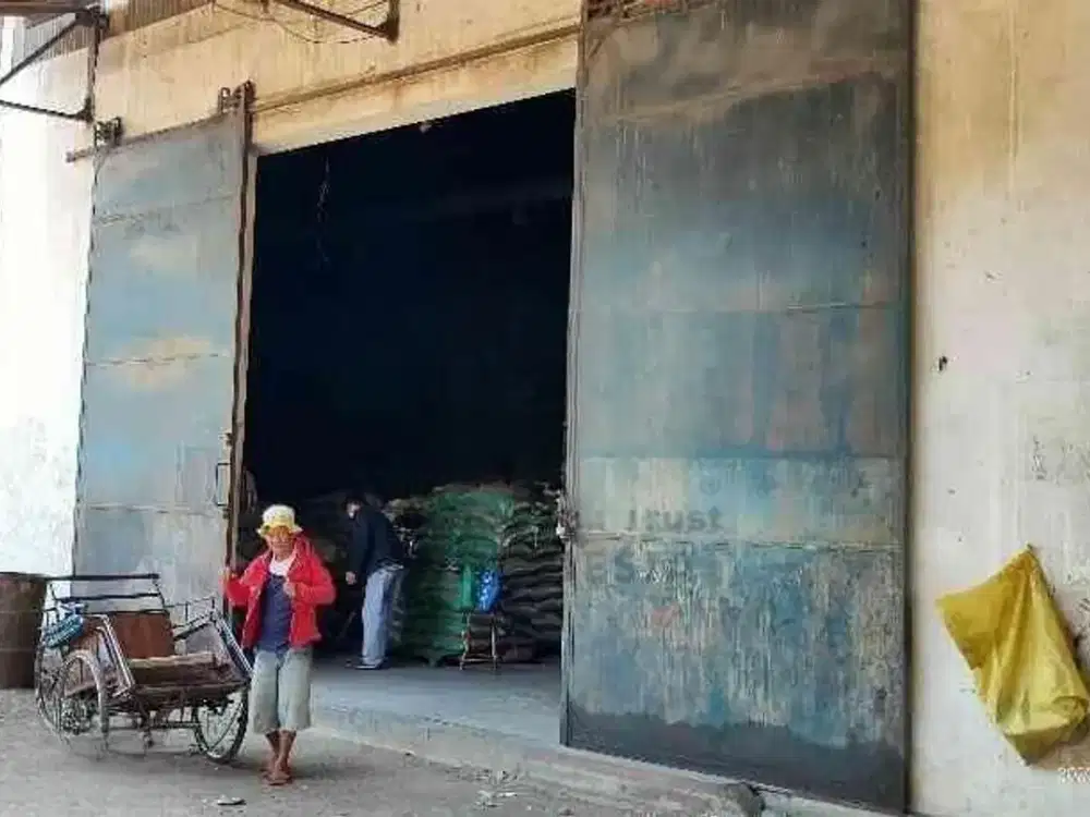 Gudang & Kantor Perak Semampir Surabaya Utara