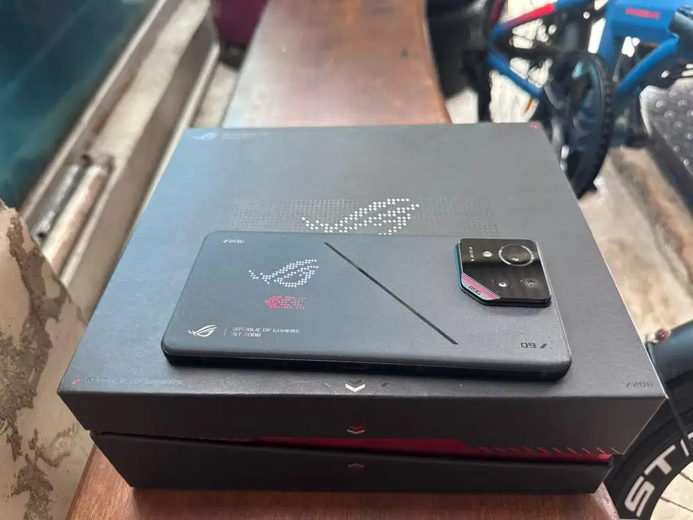 asus rog phone 9 pro 16/512 fullset ori garansi resmi indo