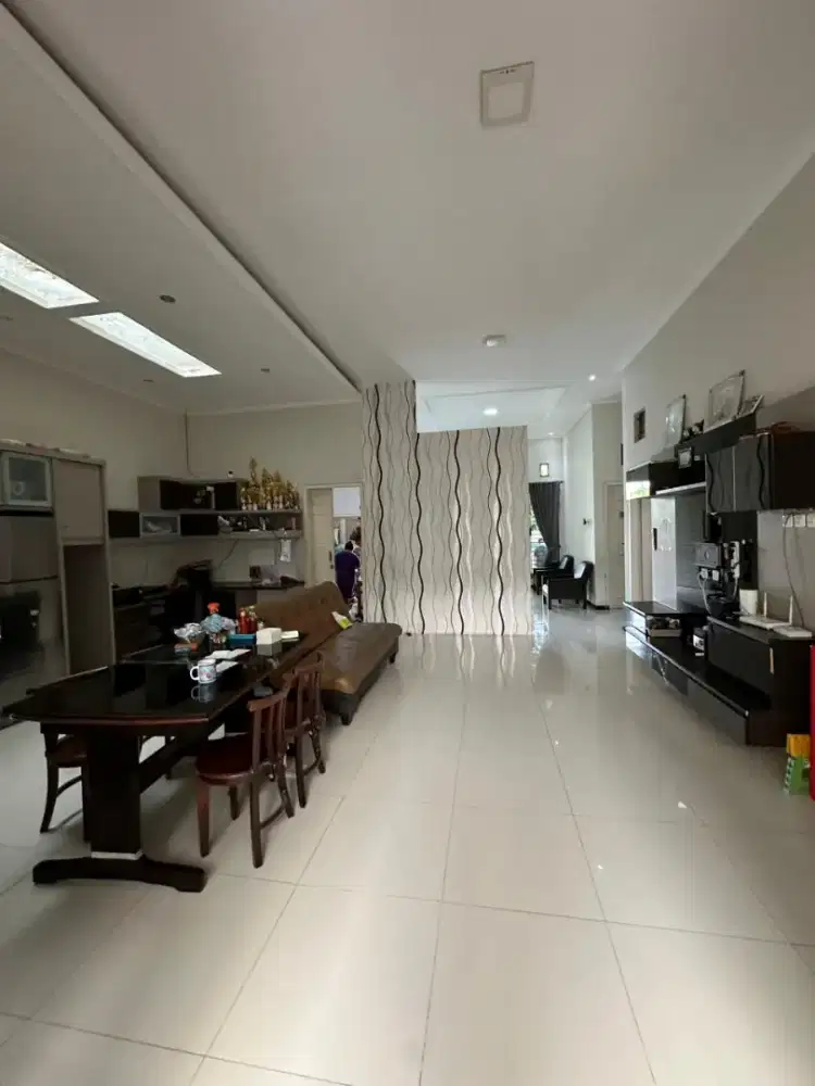 Dijual Rumah Turun Harga Nirwana Eksekutif