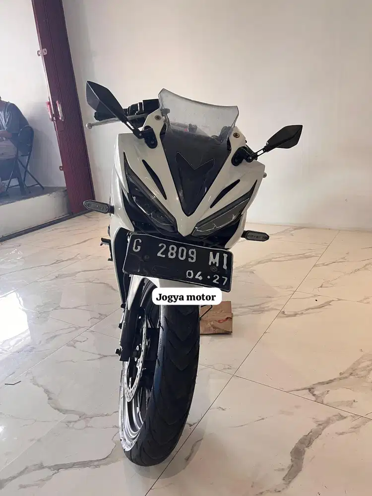 (D) honda cbr150r th 2017 nego alus