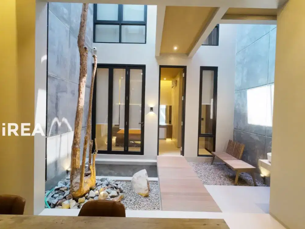 RUMAH MEWAH FULL FURNISHED DIJUAL DI SOLO BARU DEKAT RS DR OEN