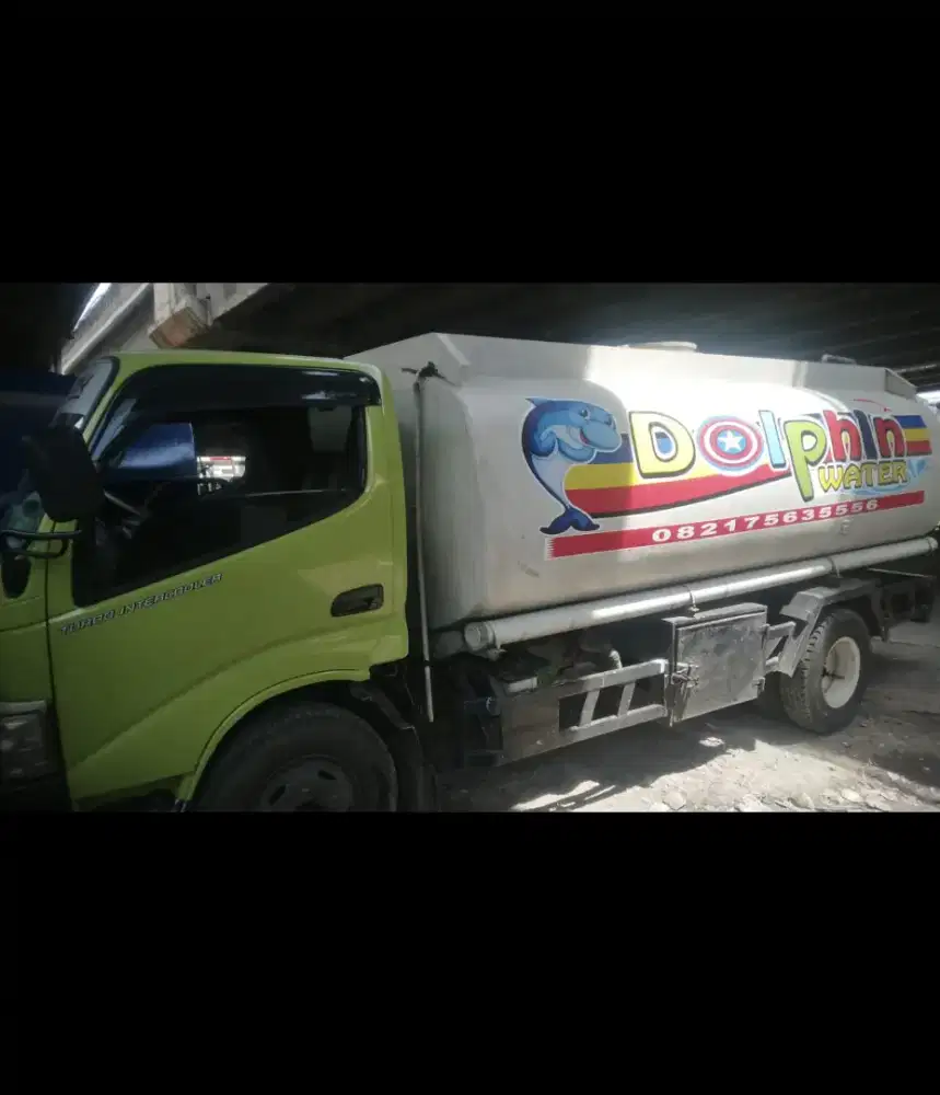 JUAL TRUK TANGKI AIR DI  PONTIANAK