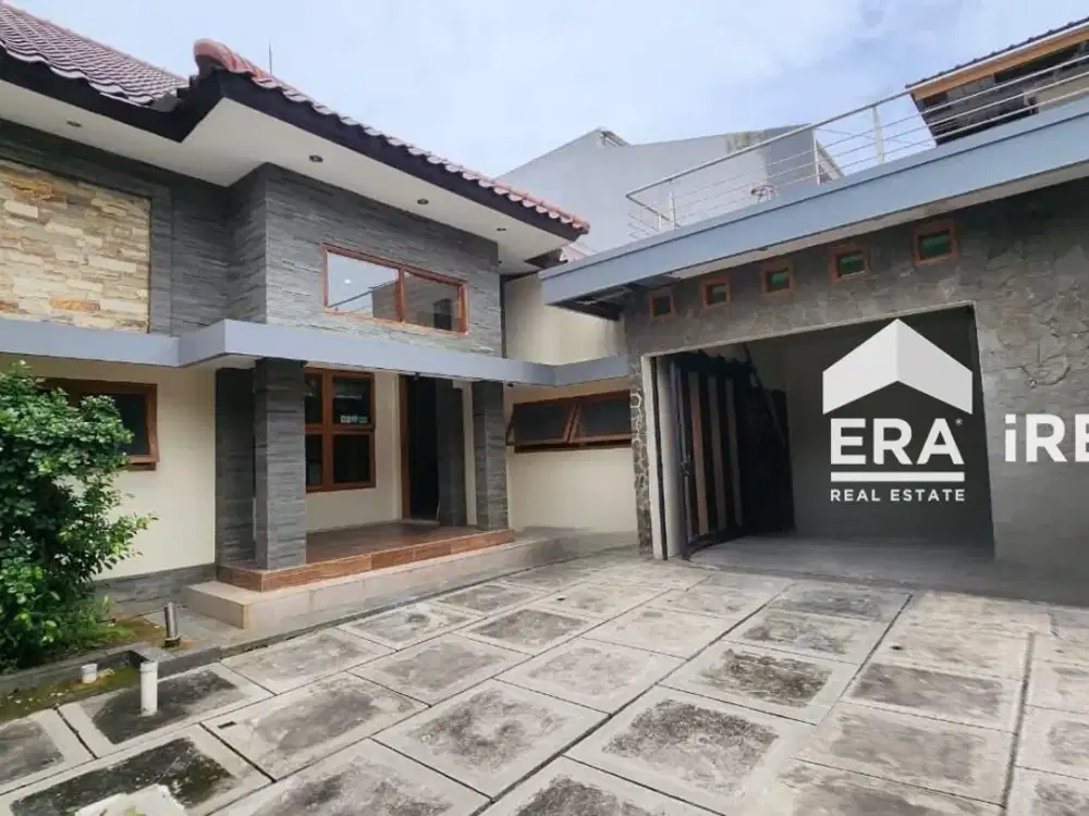 DIJUAL RUMAH MEWAH 2 LANTAI DI SOLO BARU DEKAT THE PARK MALL DAN PAKUWON MALL