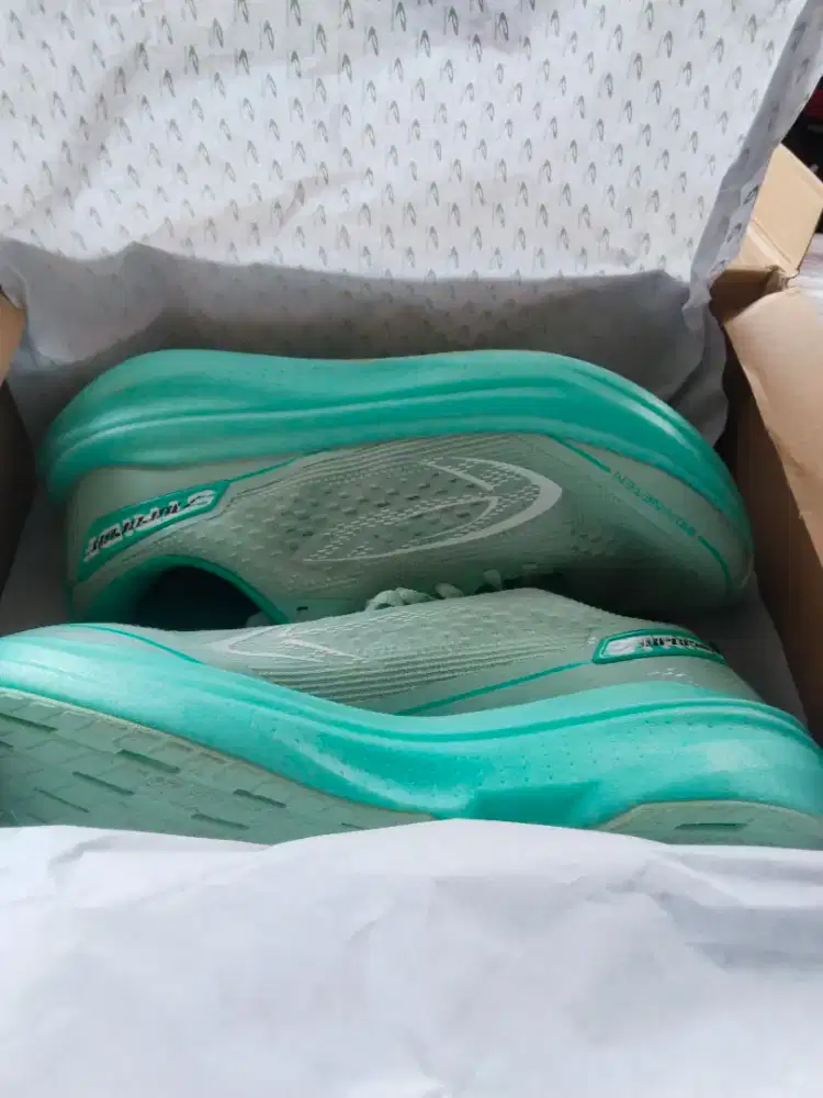 Sepatu running nineten aurorun stride