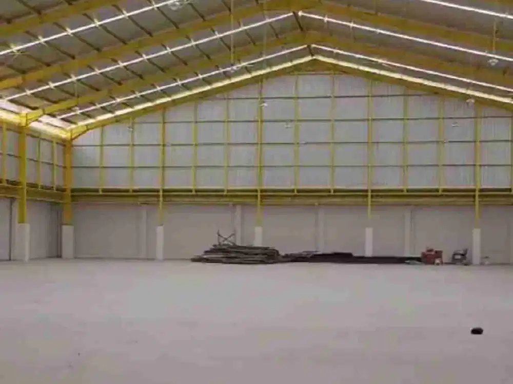 Sewa Gudang Bagus Besar 2100 meter Wolter Monginsidi Semarang Timur Akses Kontainer