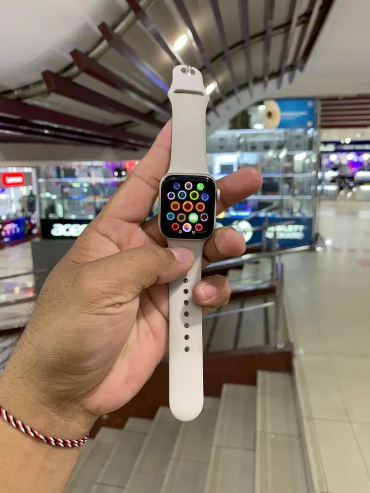 IWATCH SE GEN 2 40 MM STARLIGHT