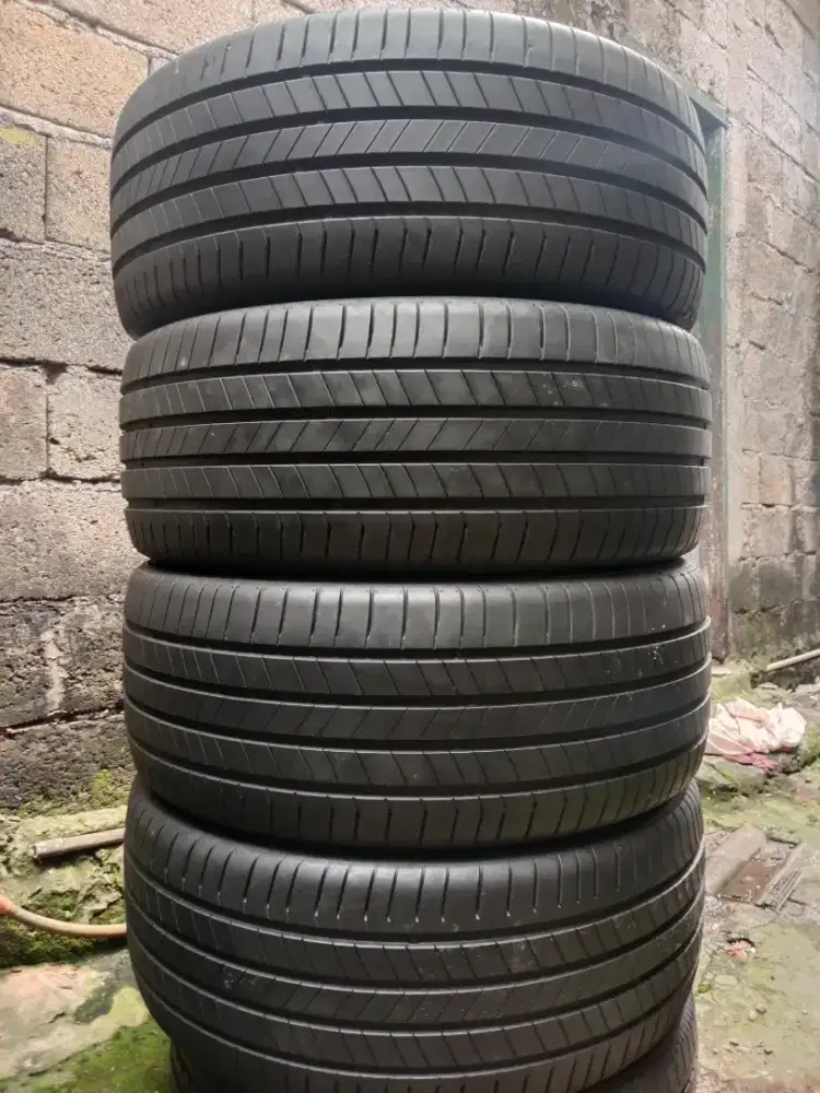 255 45 20 kumho ECSTa nik 2024 kondisi 95%
