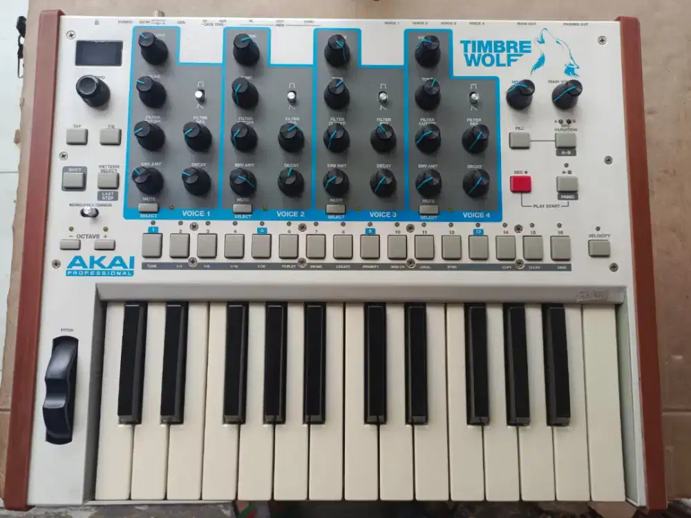 AKAI PROFESIONAL TIPE TIMBRE WOLF