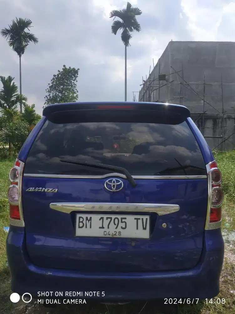 mobil avanza bpkb stnk redy