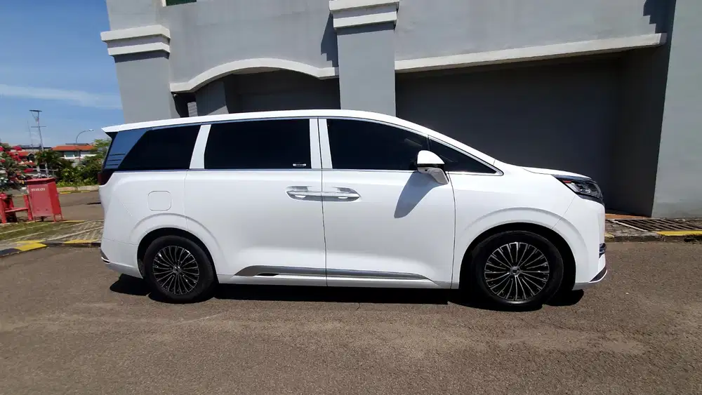 Denza D9 2024 Listrik