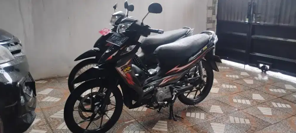 Suzuki Shogun RR 2019 black grey