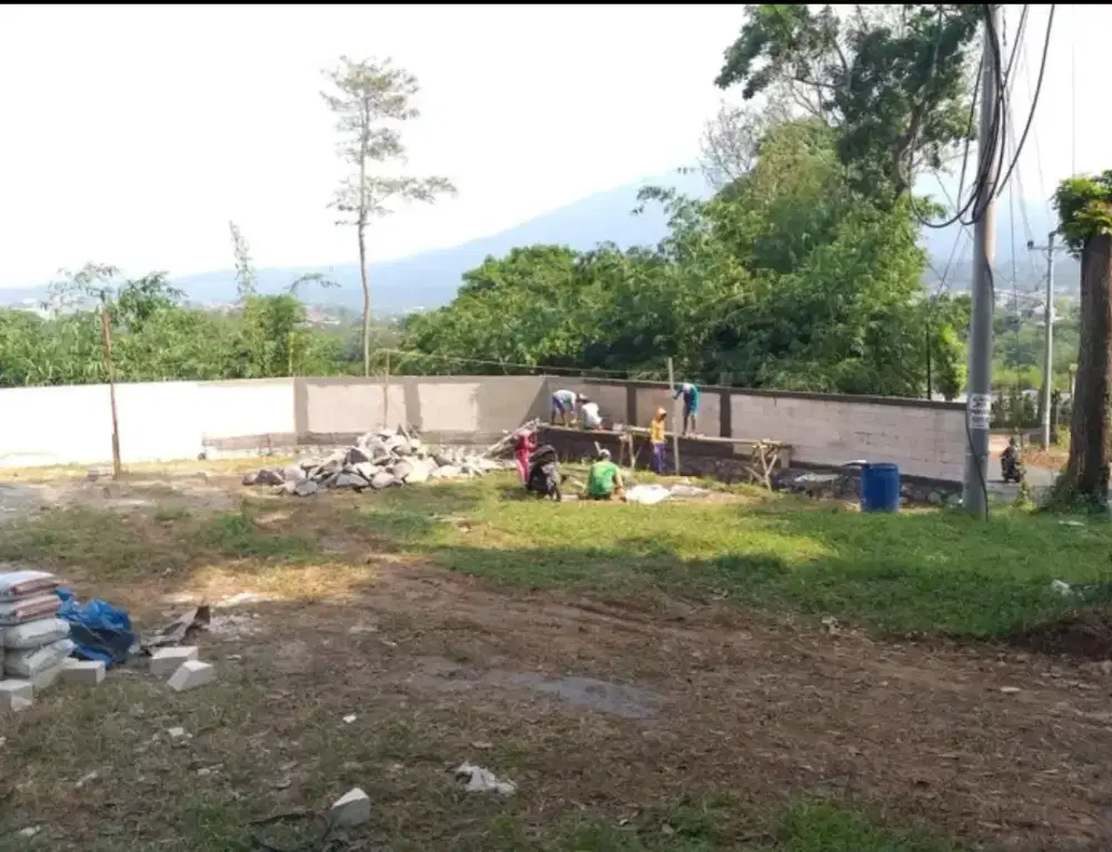 Tanah hoki nempel jalan utama Pramuka Banyumanik