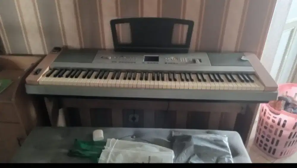 Digita piano yamaha DGX 640