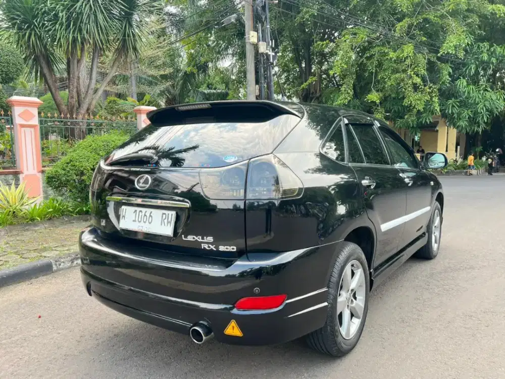 Toyota harrier automatik 2004 sangat istimewa