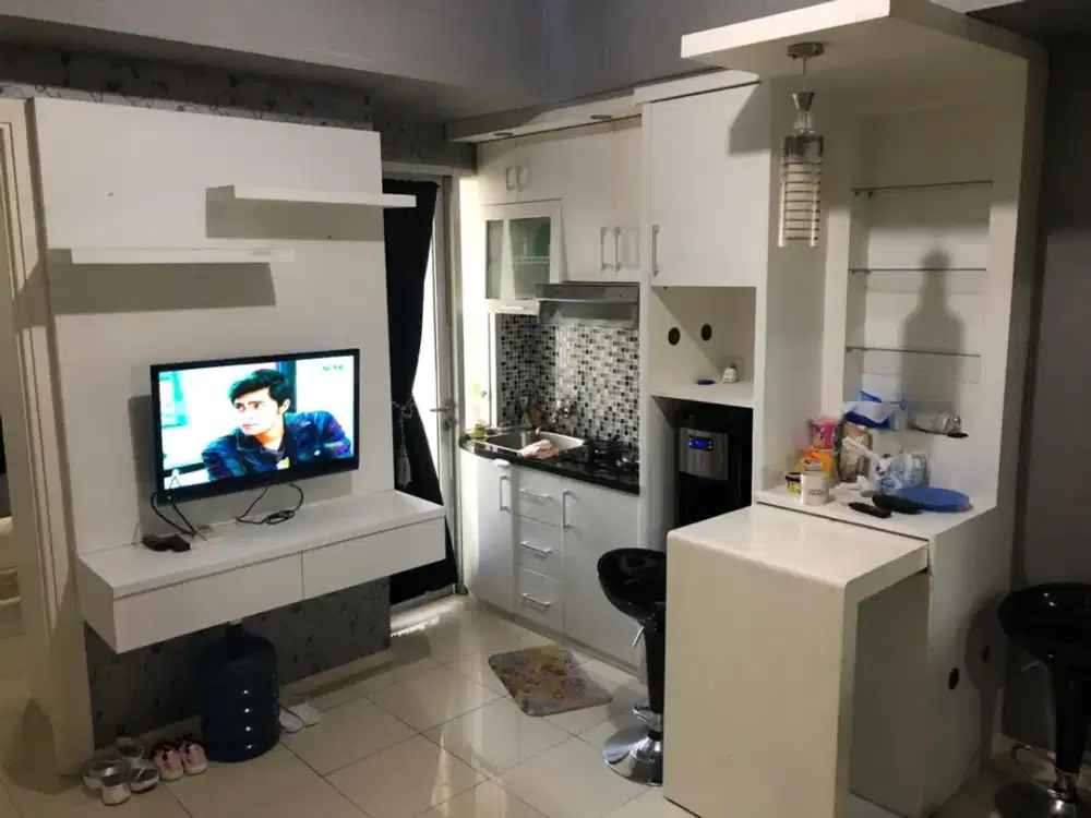 ready unit apartemen green lake sunter,2kamar furnished siap huni,2 AC dan waterheater,luas 42
