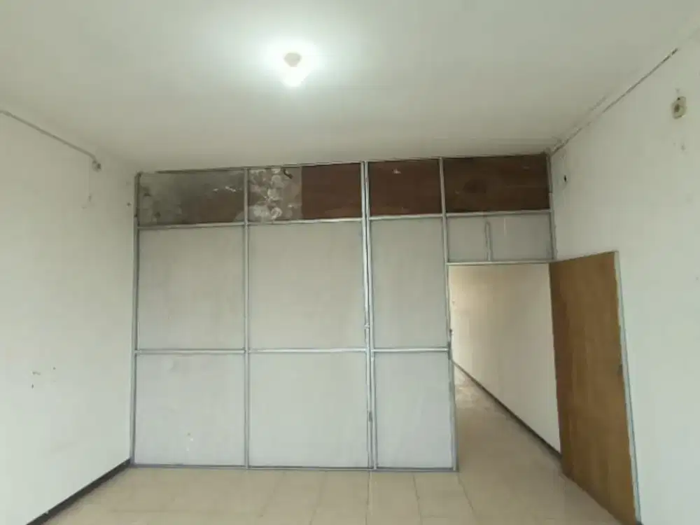 Ruko 2 Lantai, Lokasi Strategis dan Ramai di Kawasan Rungkut, SBY