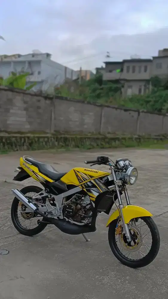 Kawasaki Ninja Modif Naked Mulus – Mesin Sehat